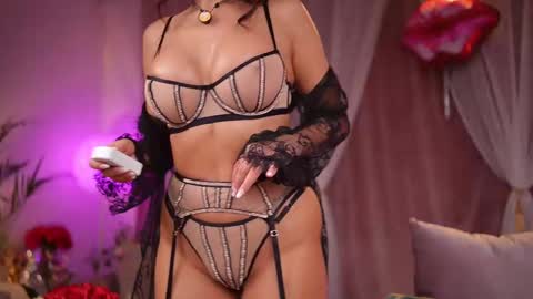 Snapshot of ellismeow chatting on 02-14-25, 08:37 Ellis online show from 02-14-25, 08:37