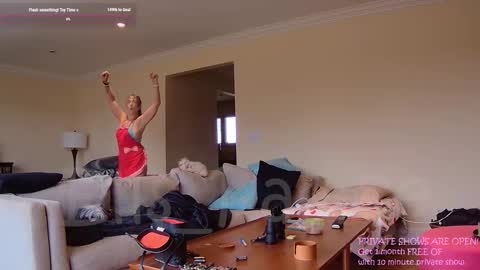 Snapshot of ells_palace chatting on 03-08-25, 06:16 Ella Bella Bo Bella online show from 03-08-25, 06:16