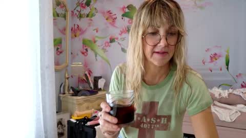 Ella Bella Bo Bella online show from 01-16-26, 06:01