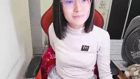 Snapshot of ellsa9x chatting on 11-14-25, 01:48 ellsa9x online show from 11-14-25, 01:48