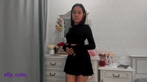 Snapshot of elly_cute_ chatting on 12-11-24, 06:52 Elly Cute  online show from 12-11-24, 06:52