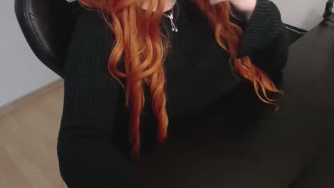 Elly online show from 11-26-25, 12:17