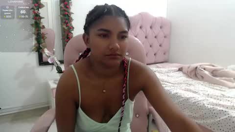 Snapshot of elly_willis chatting on 12-19-24, 10:24 Elly online show from 12-19-24, 10:24