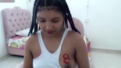 Snapshot of elly_willis chatting on 12-26-24, 10:41 Elly online show from 12-26-24, 10:41