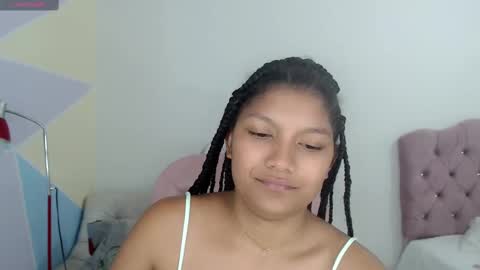 Snapshot of elly_willis chatting on 12-29-24, 08:04 Elly online show from 12-29-24, 08:04