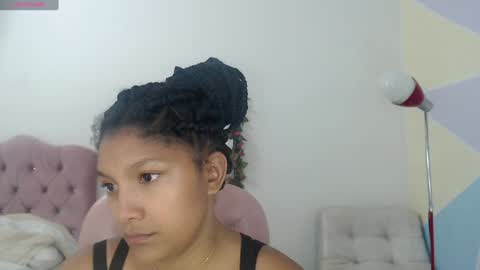 Snapshot of elly_willis chatting on 01-02-25, 08:57 Elly online show from 01-02-25, 08:57