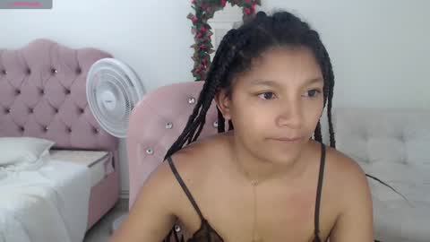 Snapshot of elly_willis chatting on 01-03-25, 03:55 Elly online show from 01-03-25, 03:55