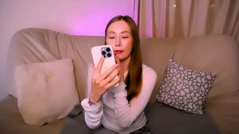  Elly  online show from 04-16-26, 09:43