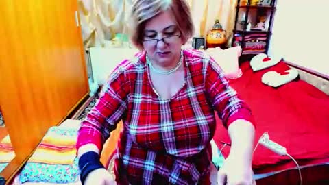 ellyhot53 online show from 01-06-26, 11:51