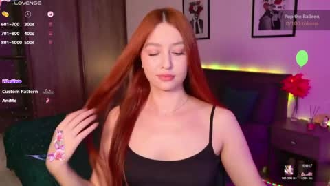 Snapshot of ellypeach chatting on 05-04-26, 11:39 EllyPeach online show from 05-04-26, 11:39