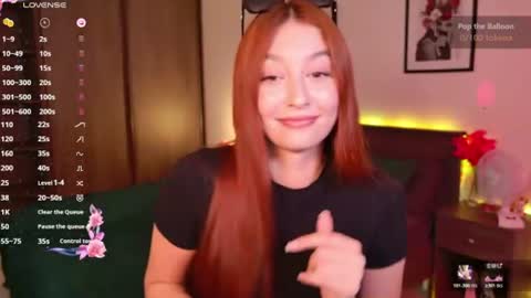 Snapshot of ellypeach chatting on 06-10-26, 11:31 EllyPeach online show from 06-10-26, 11:31