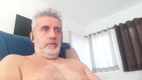 Snapshot of elmejorfvb2 chatting on 12-20-24, 06:02 fer online show from 12-20-24, 06:02