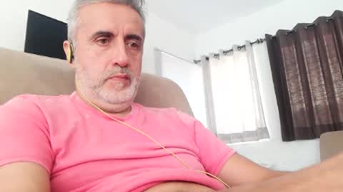 Snapshot of elmejorfvb2 chatting on 02-20-25, 07:08 fer online show from 02-20-25, 07:08