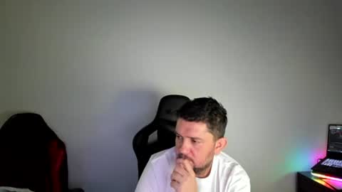 Snapshot of elmerfu chatting on 01-30-25, 11:55 Elmer online show from 01-30-25, 11:55