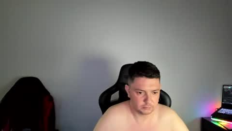 Snapshot of elmerfu chatting on 02-03-25, 05:18 Elmer online show from 02-03-25, 05:18