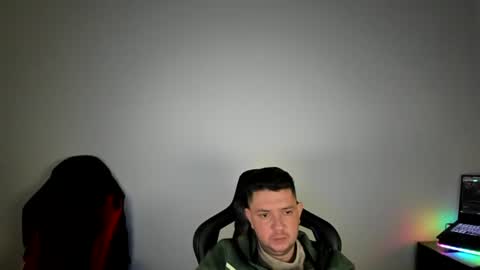 Snapshot of elmerfu chatting on 02-04-25, 10:34 Elmer online show from 02-04-25, 10:34
