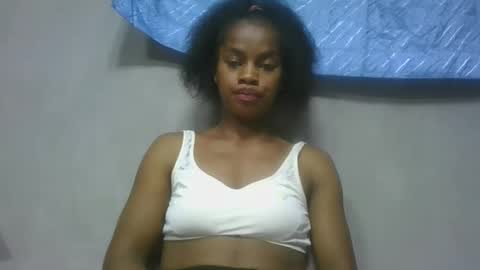 Snapshot of elodie228680 chatting on 05-13-26, 07:06 elodie228680 online show from 05-13-26, 07:06