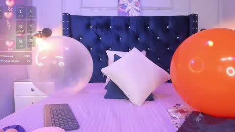 Elodie  online show from 01-31-25, 06:03