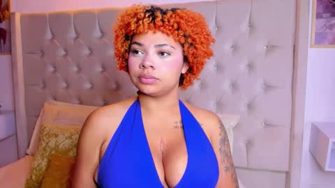 Snapshot of eloisa_cleavage_ chatting on 12-05-25, 10:13 Maya online show from 12-05-25, 10:13