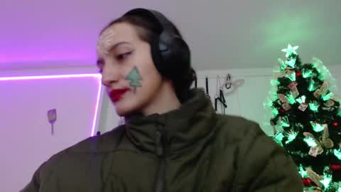 Chelsea  Please help me to reach 100 thumbs up online show from 12-17-24, 02:44