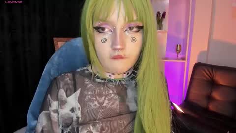 Eloise  . online show from 11-07-25, 04:45