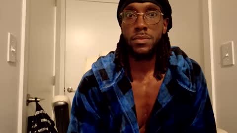 Snapshot of elong9 chatting on 03-17-26, 10:57 Slim online show from 03-17-26, 10:57