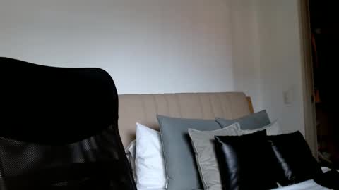 Snapshot of elosocazador chatting on 12-13-24, 01:22 elosocazador online show from 12-13-24, 01:22