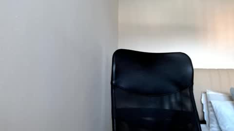 Snapshot of elosocazador chatting on 01-02-25, 01:08 elosocazador online show from 01-02-25, 01:08