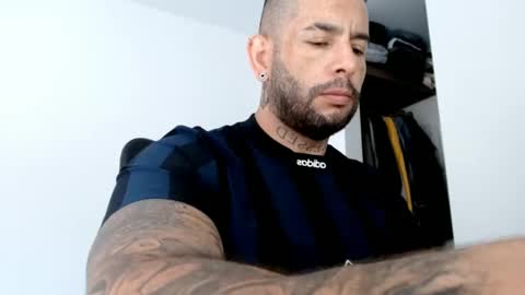 Snapshot of elosocazador chatting on 01-25-25, 12:26 elosocazador online show from 01-25-25, 12:26