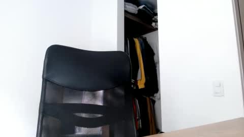 Snapshot of elosocazador chatting on 02-12-25, 12:12 elosocazador online show from 02-12-25, 12:12