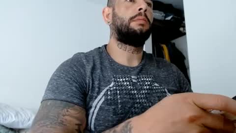 Snapshot of elosocazador chatting on 02-20-25, 01:08 elosocazador online show from 02-20-25, 01:08