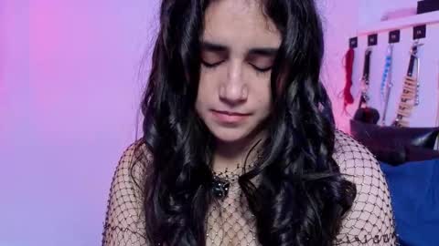 elowen_halley1 online show from 02-15-26, 07:32