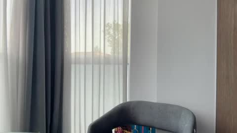Snapshot of elowynx chatting on 05-25-26, 09:26 Milana online show from 05-25-26, 09:26