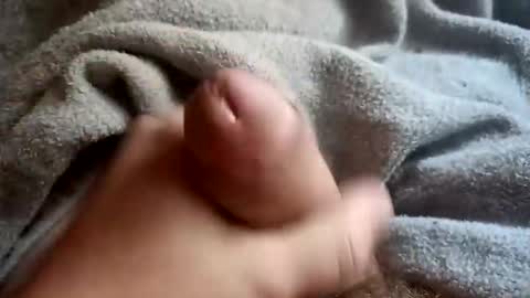 Snapshot of elpilla chatting on 12-16-25, 08:41 elpilla online show from 12-16-25, 08:41