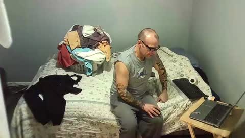 Elpouro online show from 06-19-26, 06:01