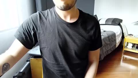 Snapshot of elriclust chatting on 11-17-25, 07:19 elriclust online show from 11-17-25, 07:19