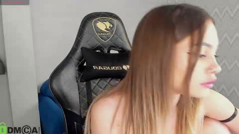 Snapshot of elsa_carterr chatting on 10-08-25, 08:45 elsa_carterr online show from 10-08-25, 08:45