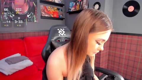 Snapshot of elsa_carterr chatting on 10-23-25, 02:22 elsa_carterr online show from 10-23-25, 02:22