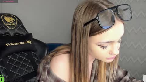 Snapshot of elsa_carterr chatting on 11-11-25, 02:17 elsa_carterr online show from 11-11-25, 02:17