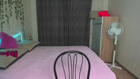 Snapshot of elsa_hot_here chatting on 12-03-24, 03:09 Elsa  online show from 12-03-24, 03:09