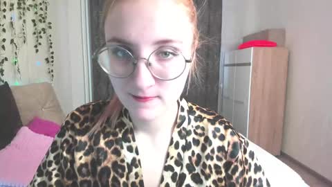 Snapshot of elsa_hot_here chatting on 01-28-25, 03:25 Elsa  online show from 01-28-25, 03:25