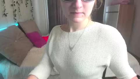 Snapshot of elsa_hot_here chatting on 02-08-25, 04:03 Elsa  online show from 02-08-25, 04:03