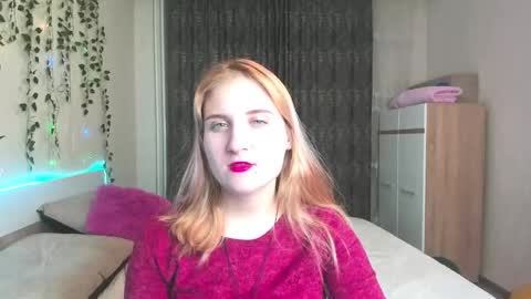 Snapshot of elsa_hot_here chatting on 02-10-25, 01:01 Elsa  online show from 02-10-25, 01:01