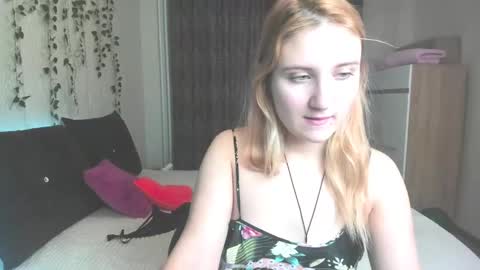 Snapshot of elsa_hot_here chatting on 02-11-25, 02:35 Elsa  online show from 02-11-25, 02:35