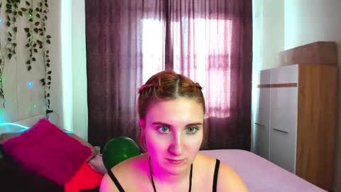 Snapshot of elsa_hot_here chatting on 02-15-25, 06:55 Elsa  online show from 02-15-25, 06:55