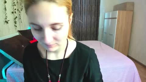 Snapshot of elsa_hot_here chatting on 02-17-25, 02:42 Elsa  online show from 02-17-25, 02:42