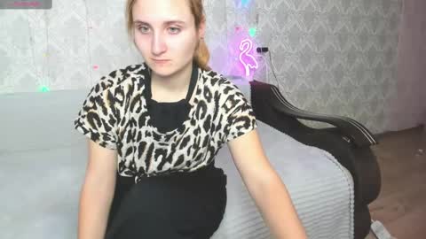 Snapshot of elsa_hot_here chatting on 03-06-25, 11:25 Elsa  online show from 03-06-25, 11:25