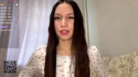 Snapshot of elsa_jeanie chatting on 11-05-25, 09:20 Kate online show from 11-05-25, 09:20