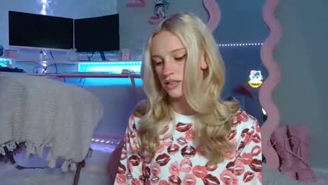 Snapshot of elsa_may chatting on 02-03-26, 02:53 elsa_may online show from 02-03-26, 02:53