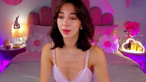 Snapshot of elsa_xo chatting on 10-06-25, 07:22 Michelle online show from 10-06-25, 07:22